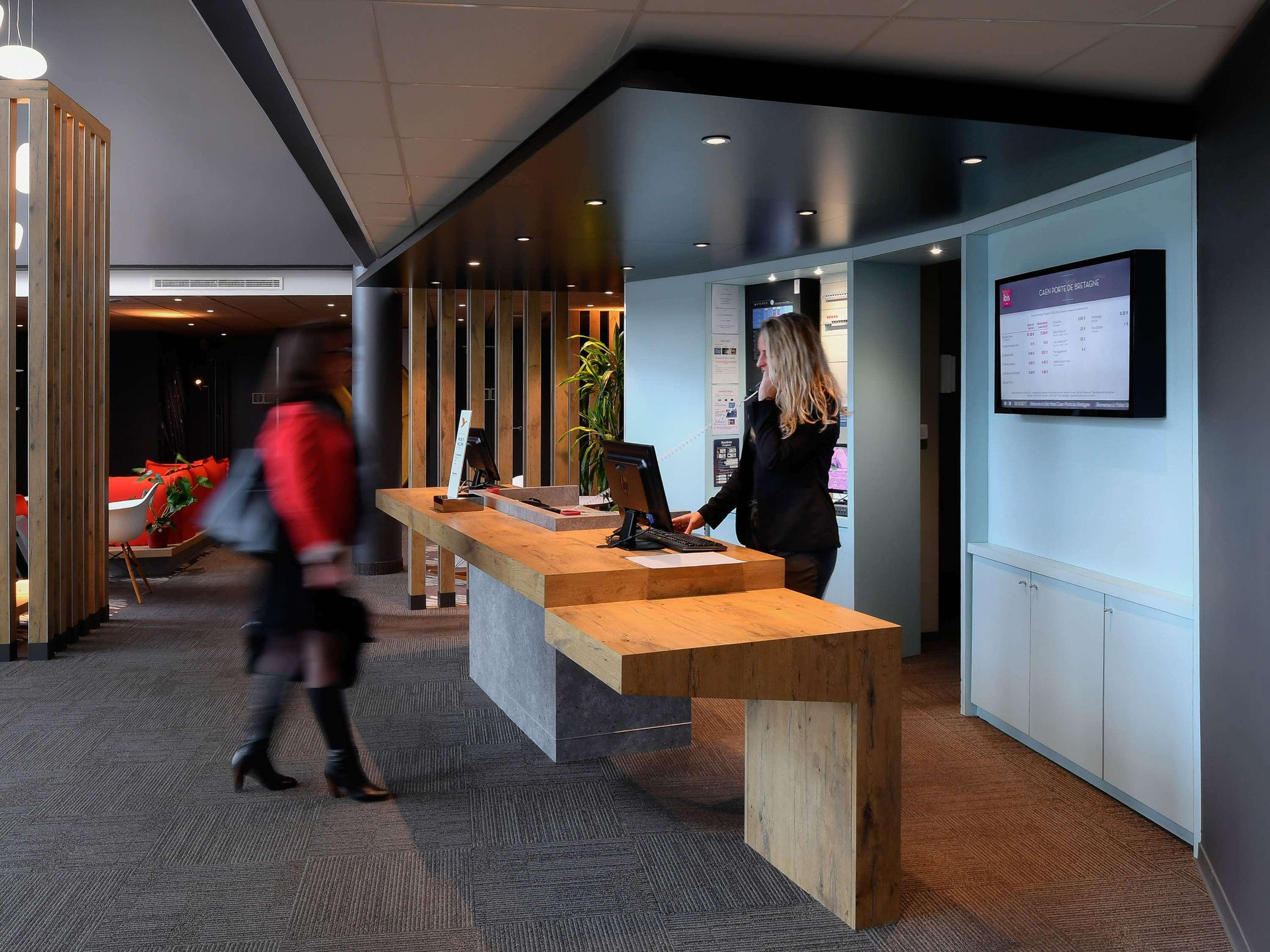 Ibis Budget Caen Porte De Bretagne Bretteville-sur-Odon Exterior foto