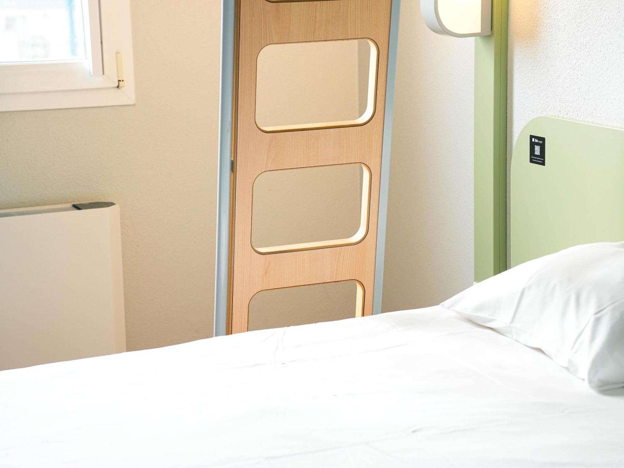 Ibis Budget Caen Porte De Bretagne Bretteville-sur-Odon Exterior foto
