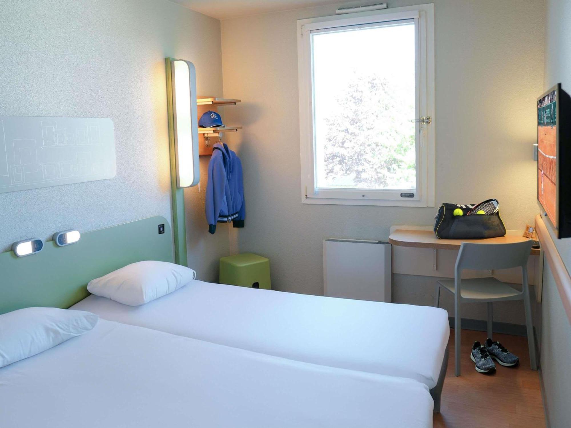 Ibis Budget Caen Porte De Bretagne Bretteville-sur-Odon Exterior foto